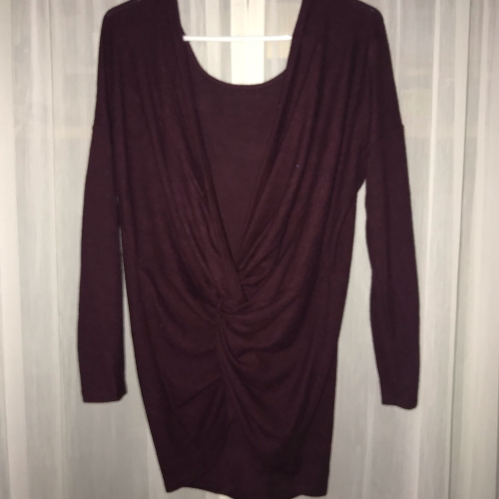 Backless twist sweater. Size m